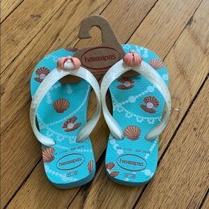 Havaianas  Sandals size 11/12 youth girl